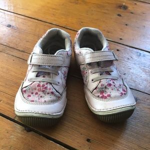 Stride Rite toddler size 10 floral sneaker